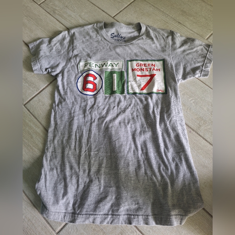 Sullys Boston Red Sox Fenway Green Monster 617 T Shirt Size S